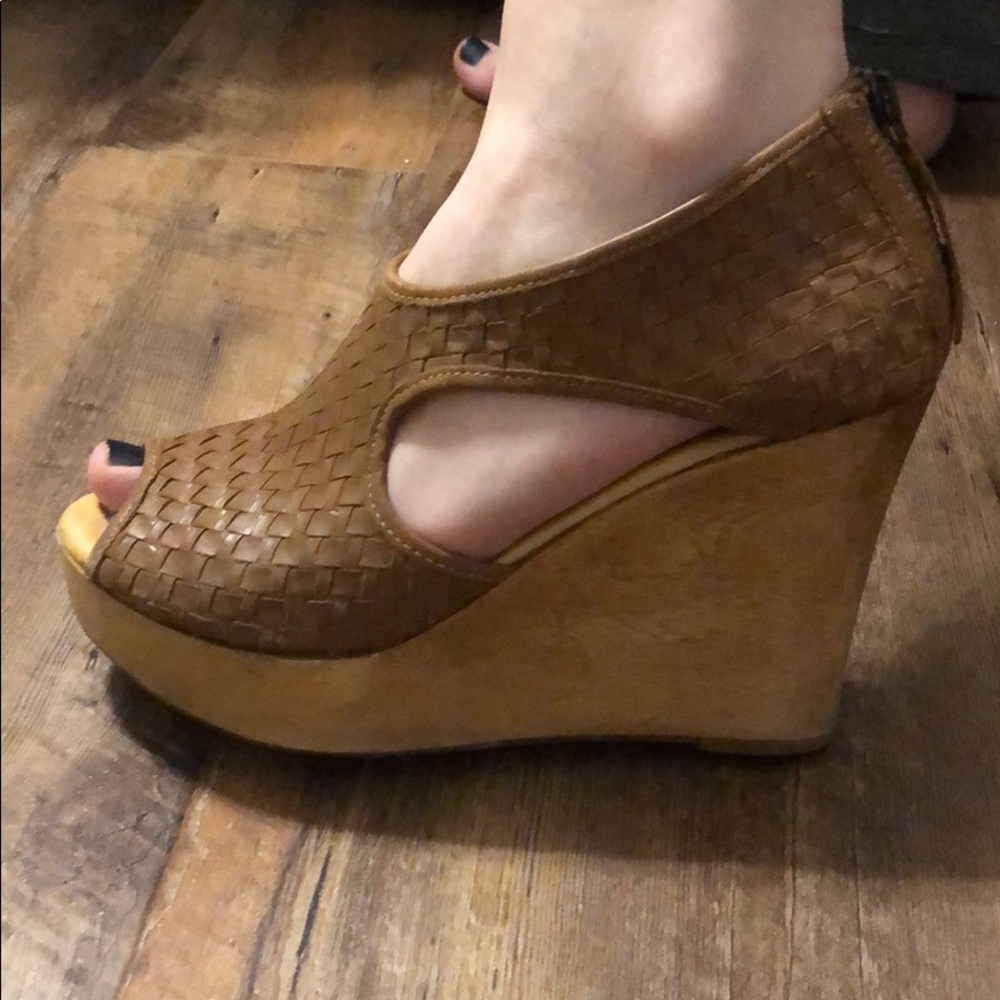 Rowen wedges size 8